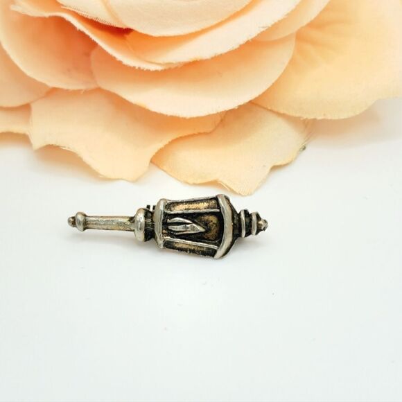5/$25 Vintage two tone torch lamp brooch pin - Picture 1 of 7